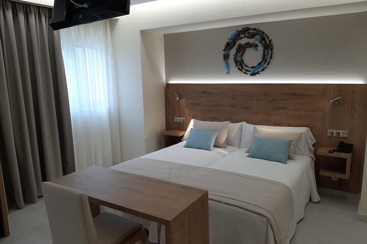 Room 4 of 30