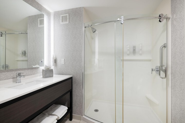 Bathroom shower