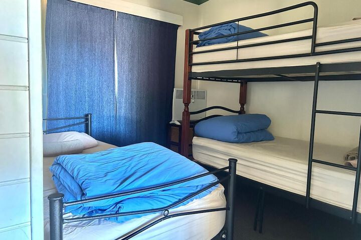 Room 13 of 74