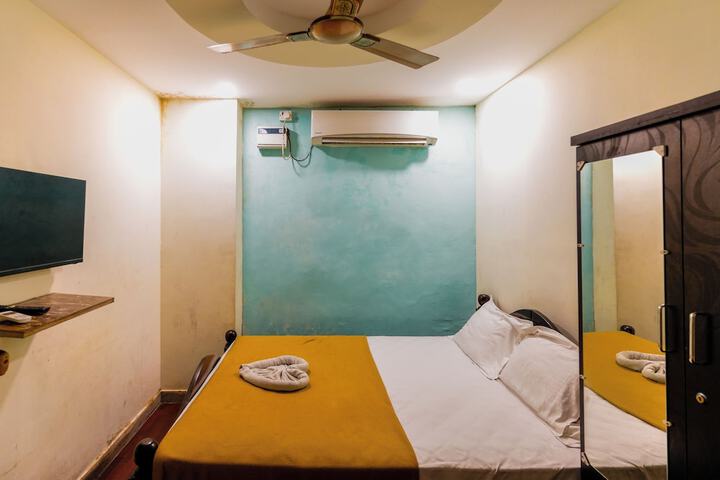 Room 9 of 29