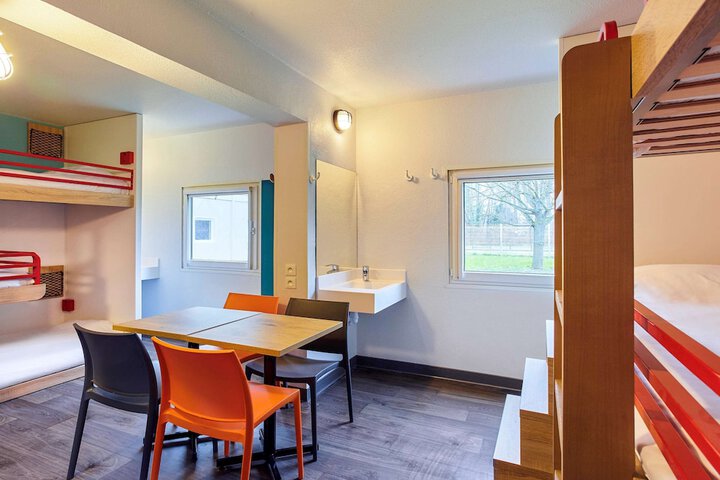 Room 4 of 67