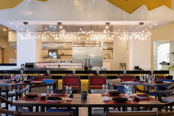 Dining 85 of 139