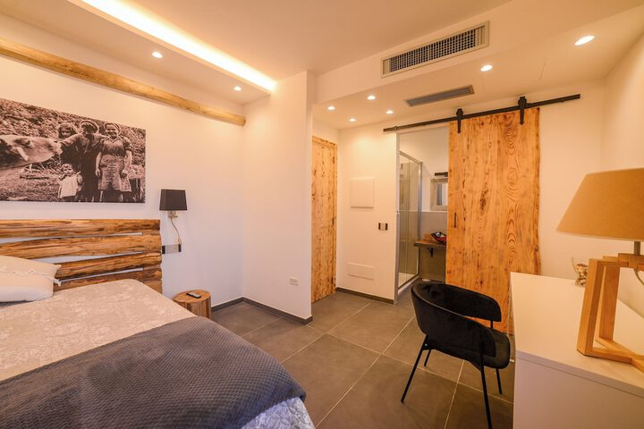 Room 16 of 47