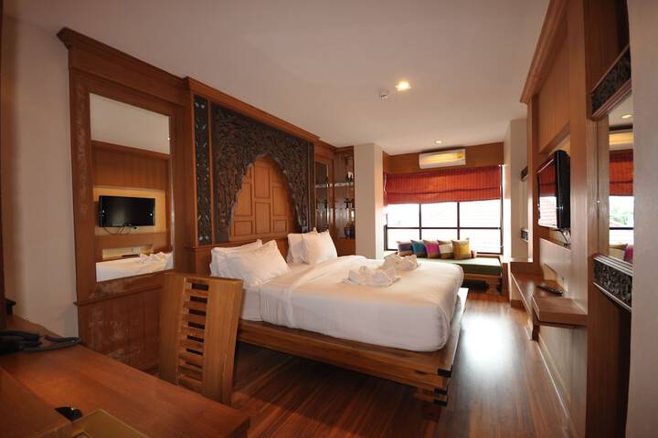 Room 53 of 83
