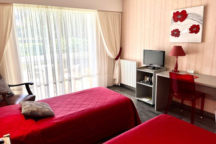 Room 41 of 85