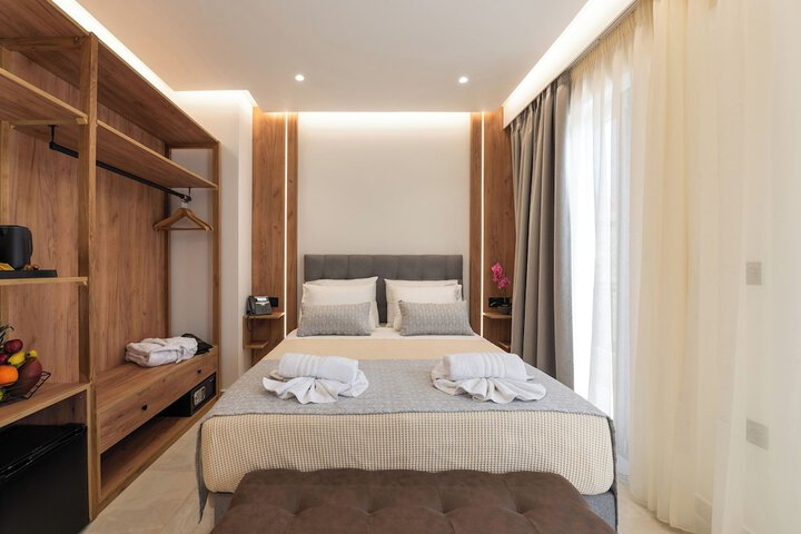 Room 2 of 42