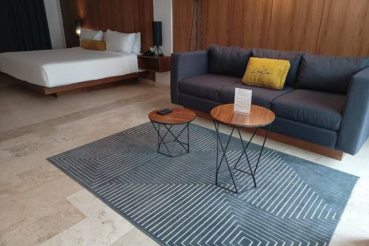 Room 10 of 29
