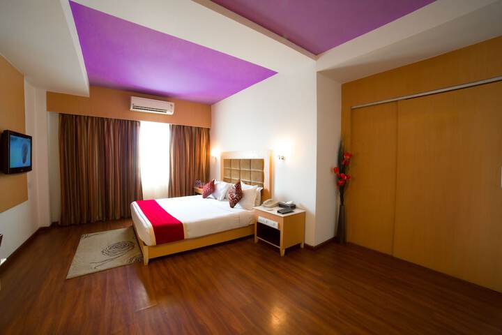 Room 19 of 32