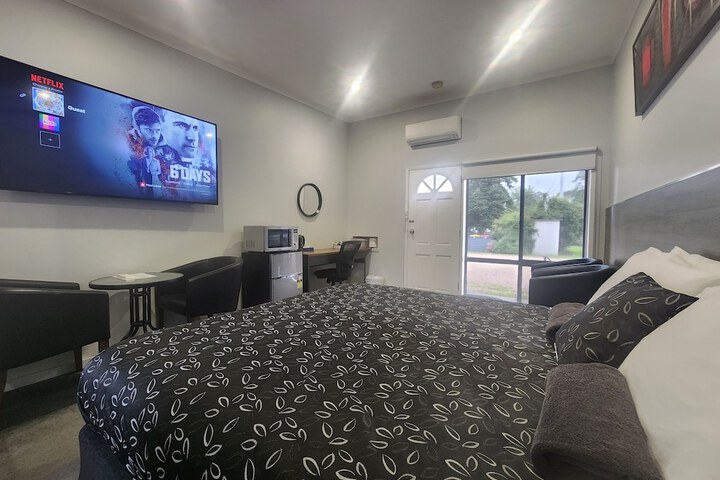 Room 47 of 90