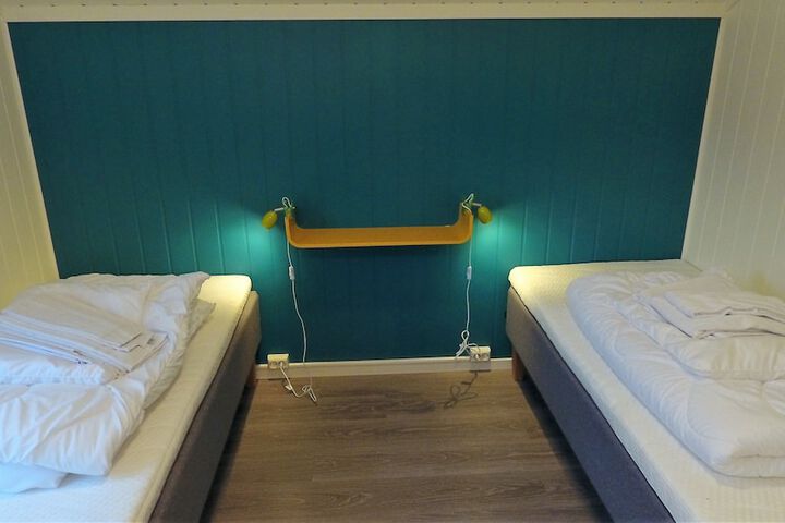 Room 5 of 27