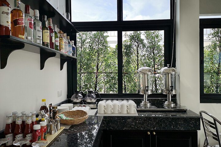 Breakfast/Coffee Service 21 of 30