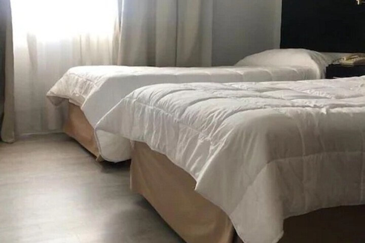 Room 9 of 37