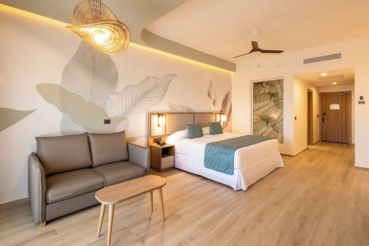 Room 37 of 223
