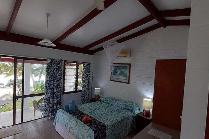 Room 4 of 17