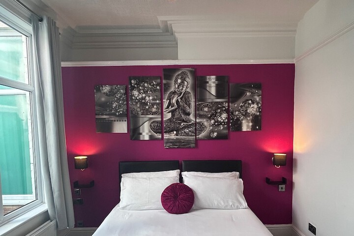 Room 14 of 52