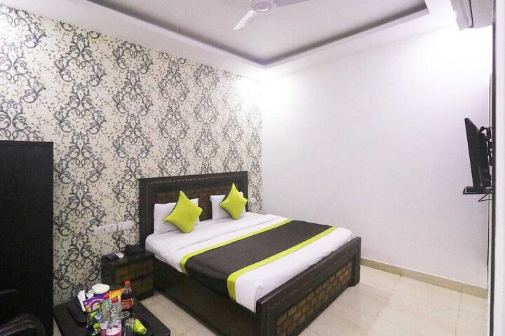 Room 7 of 22