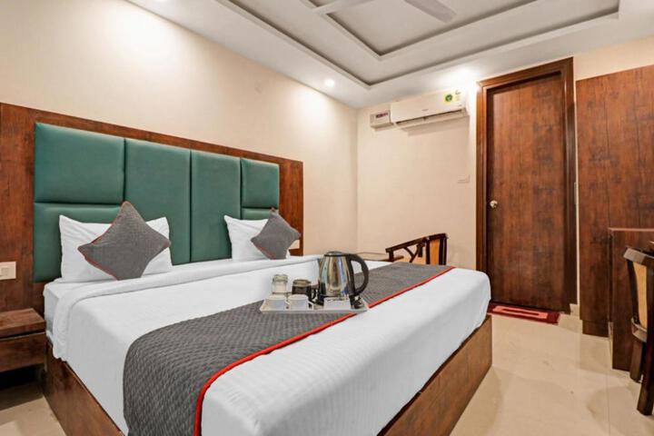 OYO 84125 Hotel Tark Inn