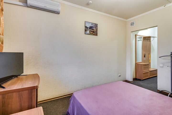 Room 13 of 54