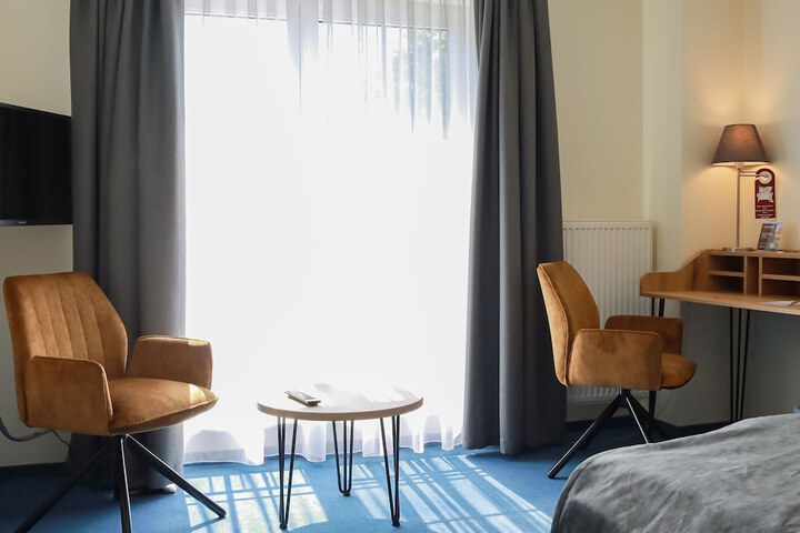 Room 6 of 31