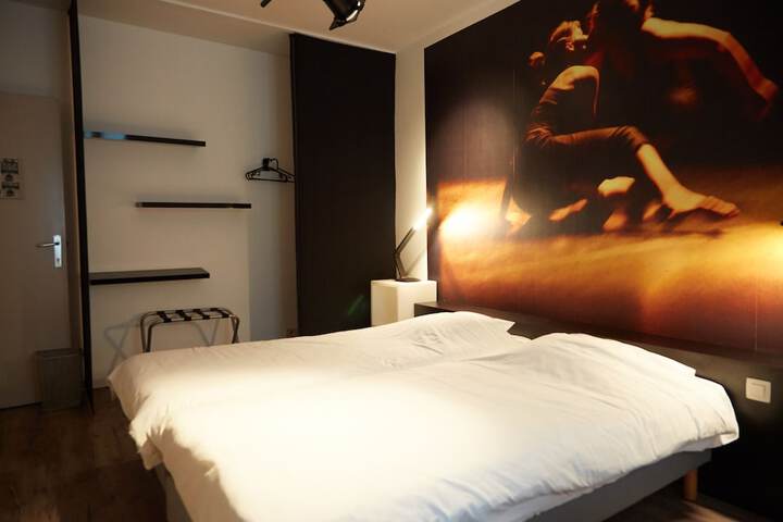 Room 19 of 64