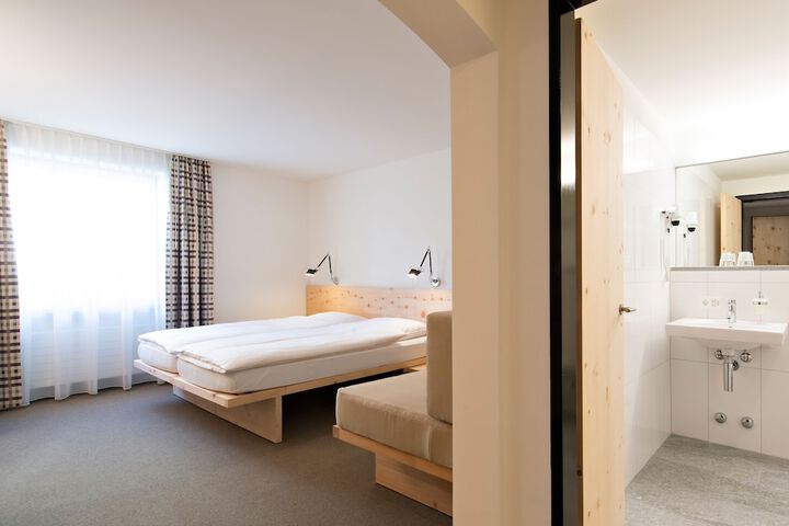 Room 18 of 39