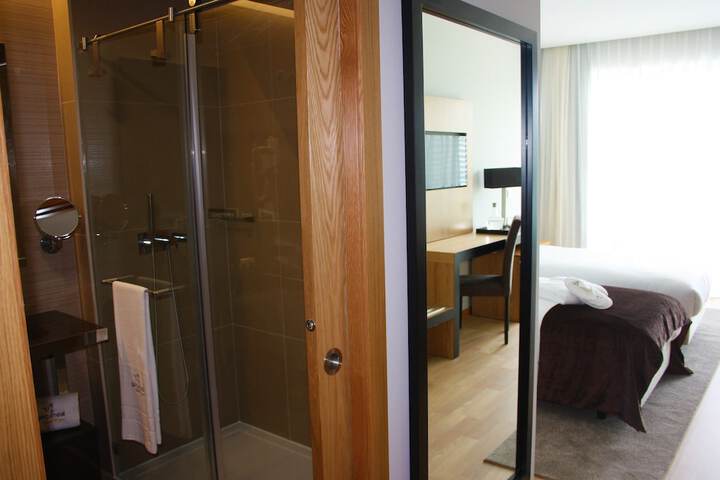 Room 17 of 75