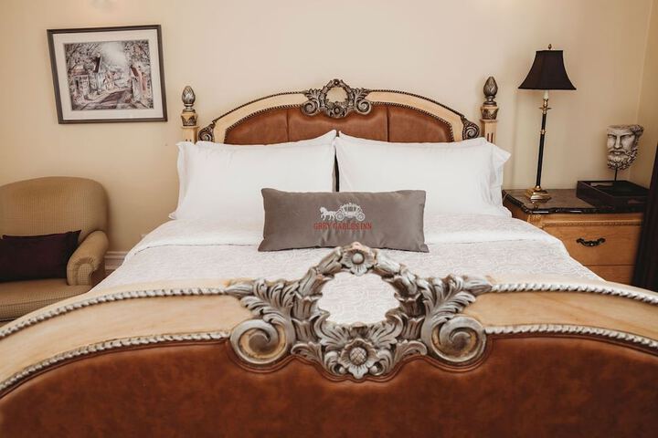 Room 10 of 37