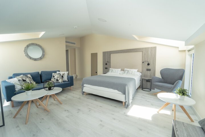 Room 11 of 72