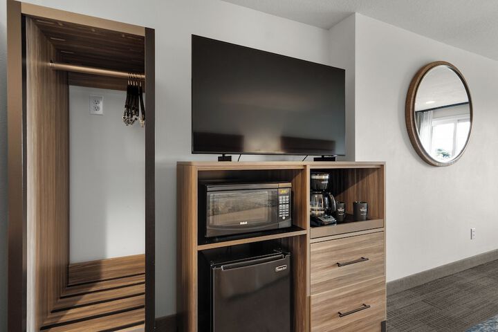 Room 13 of 24
