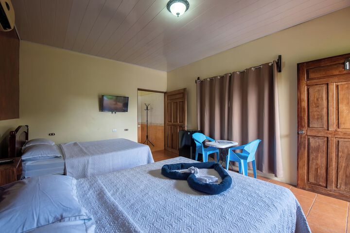 Room 4 of 79
