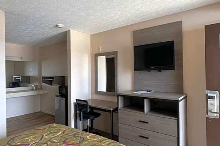 Photo 13