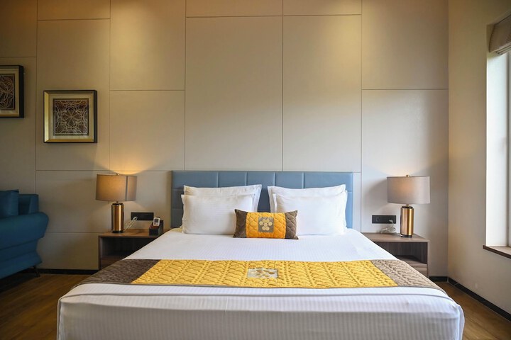 Room 13 of 48