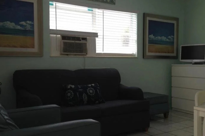 Room 11 of 20