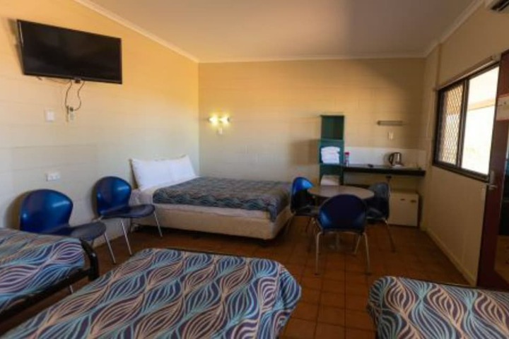 Room 3 of 49