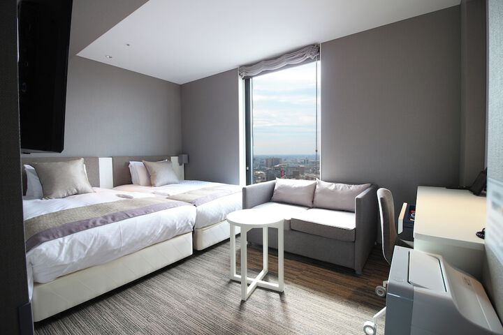 Room 17 of 46