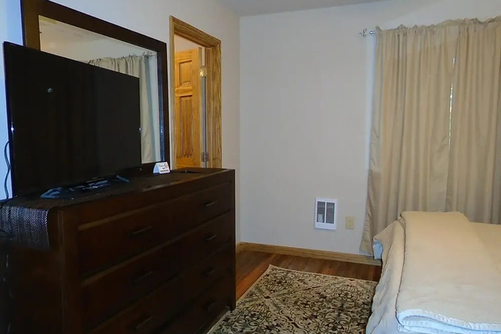 Room 13 of 26