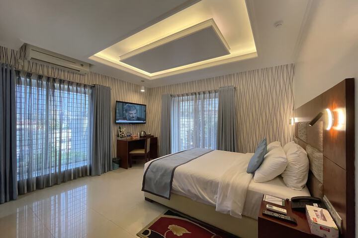 Room 14 of 27