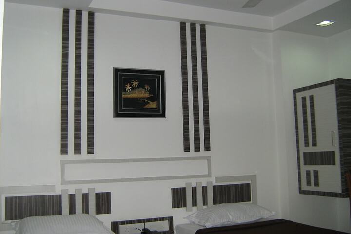 Room 25 of 42