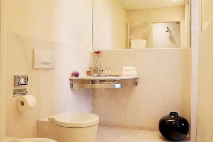 Room 20 of 31