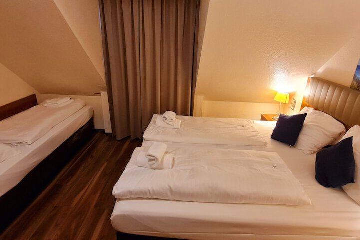 Room 22 of 50