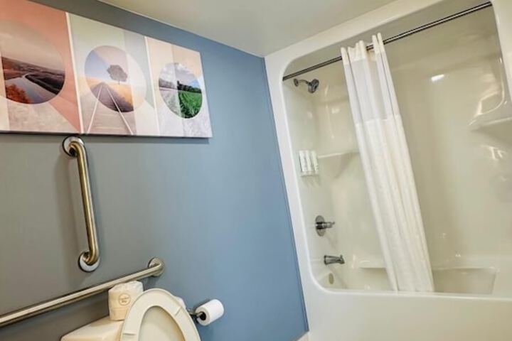 Clean Restrooms
