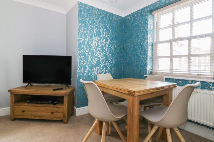 Room 4 of 14