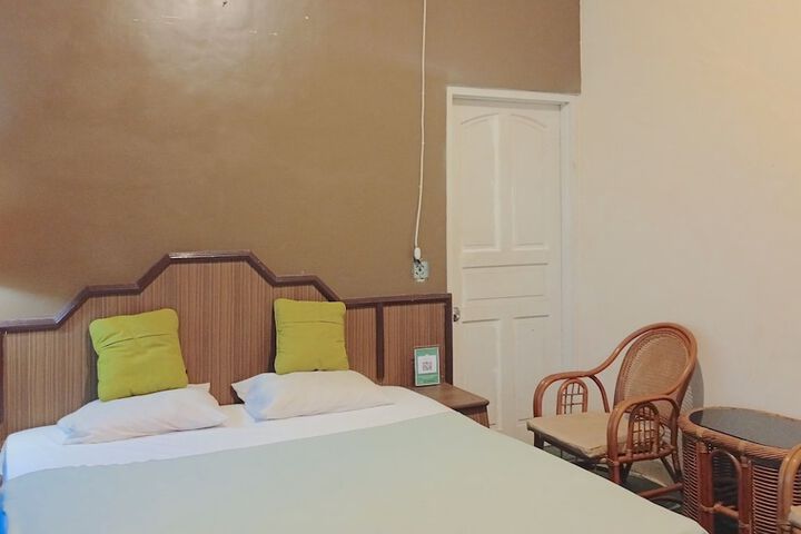 Room 10 of 36