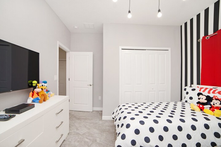 Room 10 of 53