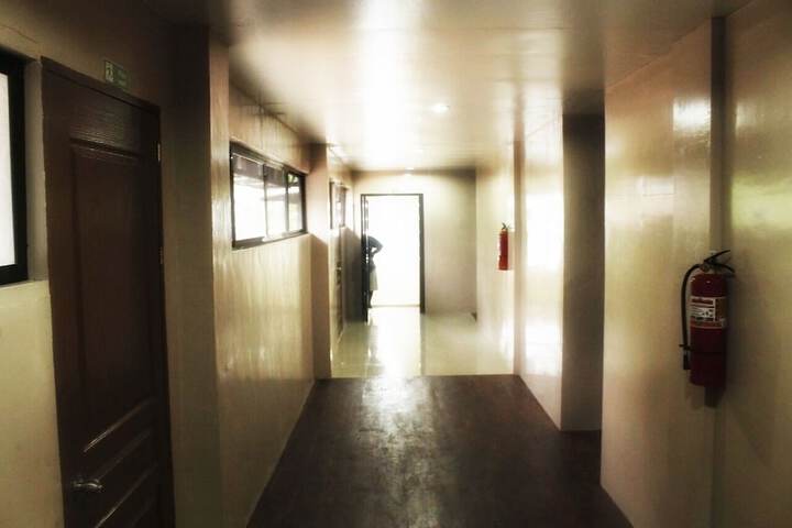 Ballroom/Hall 13 of 16