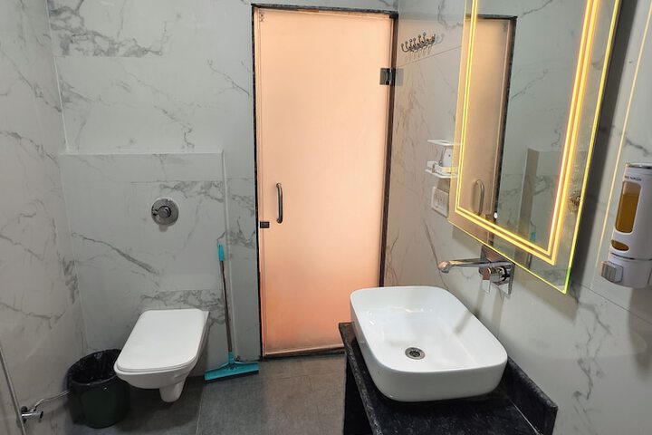 Room 68 of 111