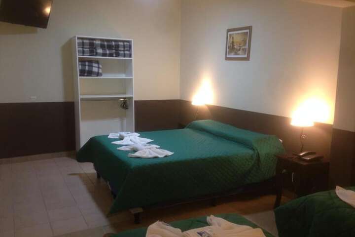 Room 16 of 37