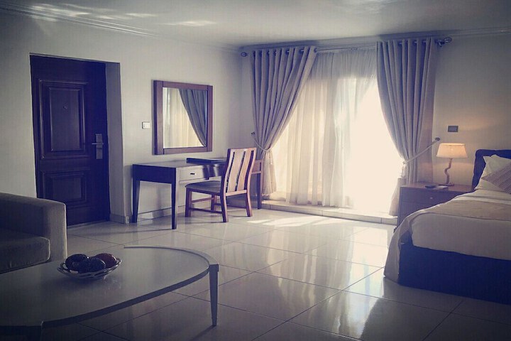 Room 11 of 44
