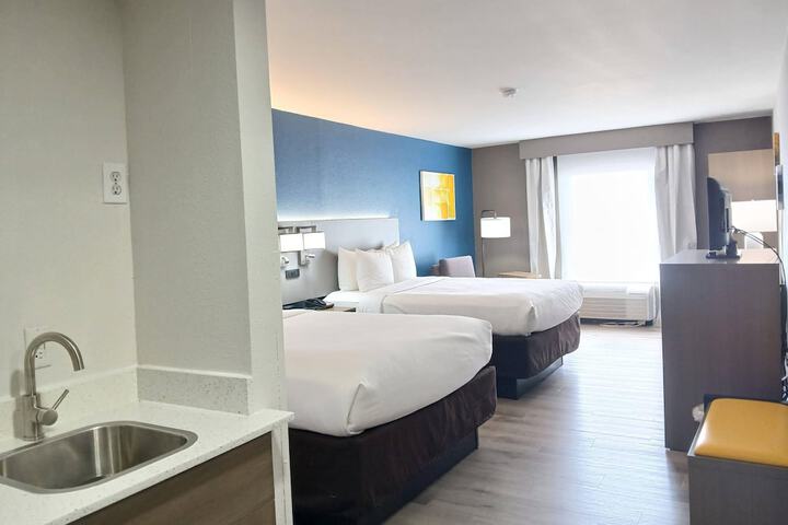 Room 43 of 65