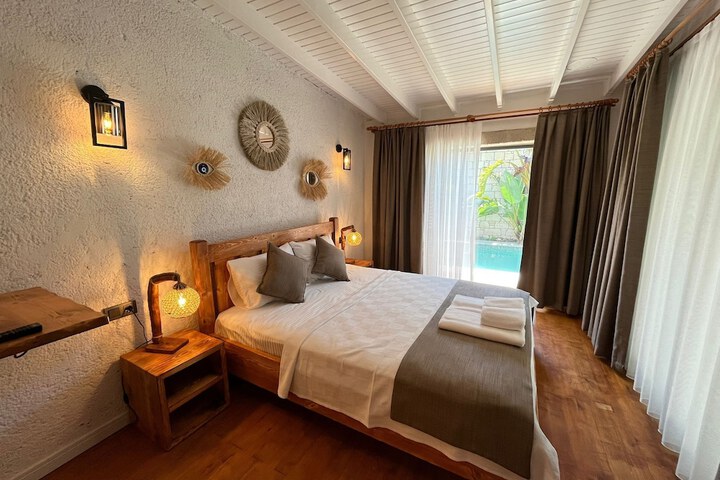 Room 12 of 46